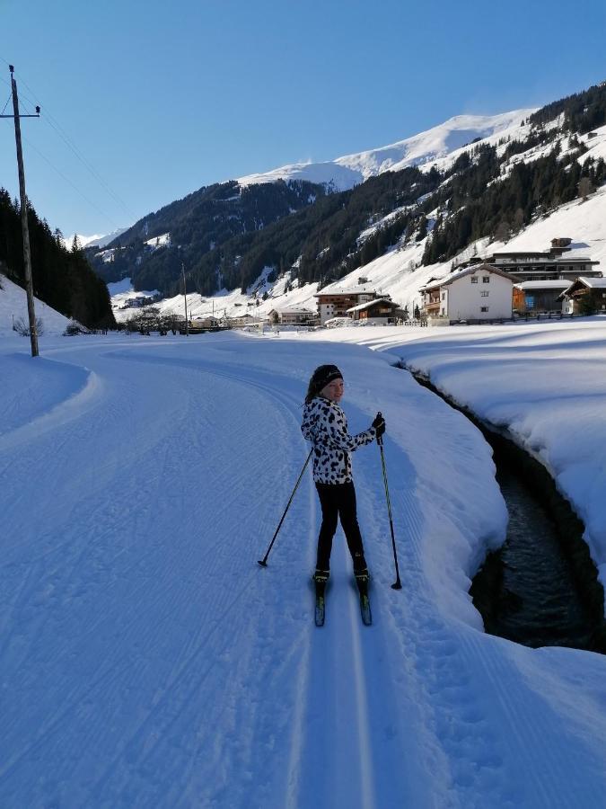 Hotel Pension Alpengruss Tux Exteriér fotografie